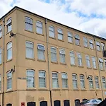 Shakespeare Views - Modern Northampton Apartment